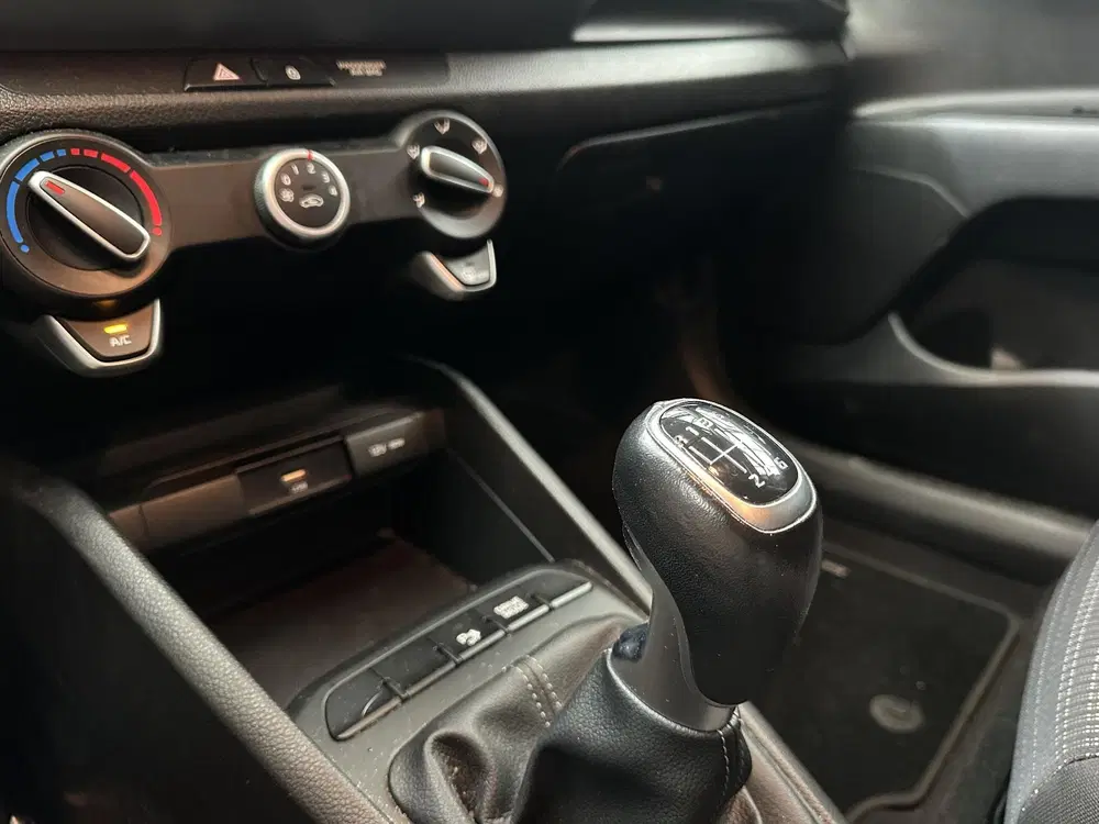 Kia Stonic 1.0 T-GDi MHEV DynamicLine uit 2021, foto 15