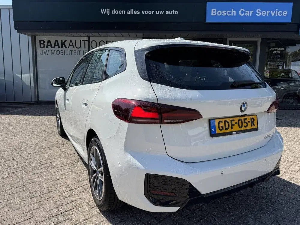 BMW 2-serie Active Tourer 218i M Sport uit 2024, foto 4