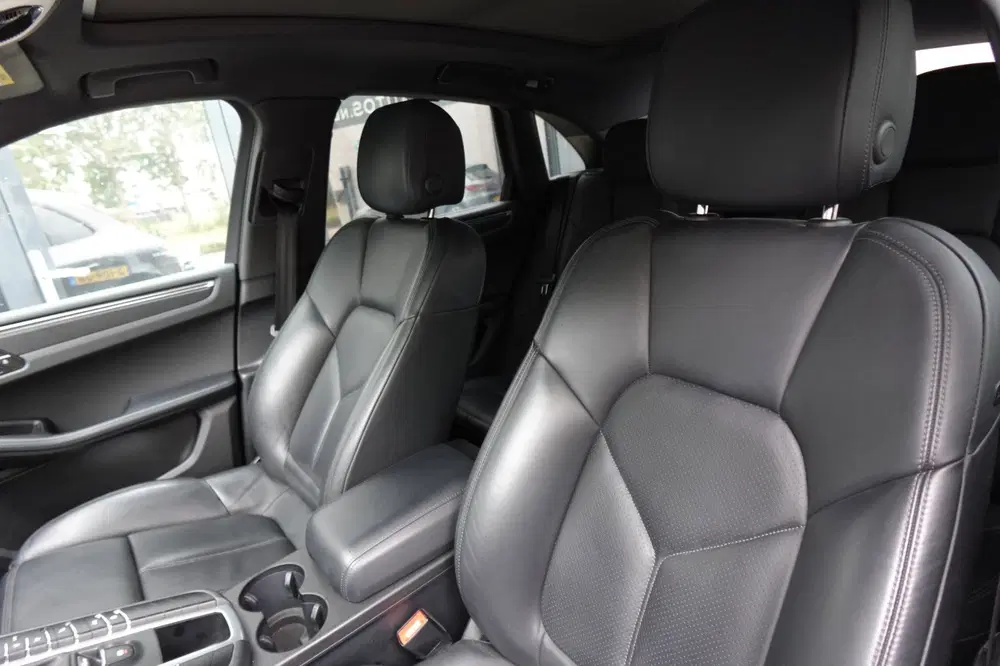 Porsche Macan Porsche Macan 2.0 PANO SPORT CHRONO VOL uit 2020, foto 5