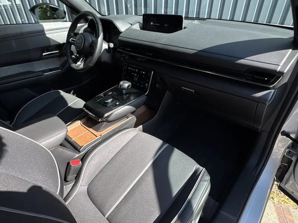 Mazda MX-30 e-SkyActiv R-EV PHEV 170 Makoto Memory Bos uit 2025, foto 2