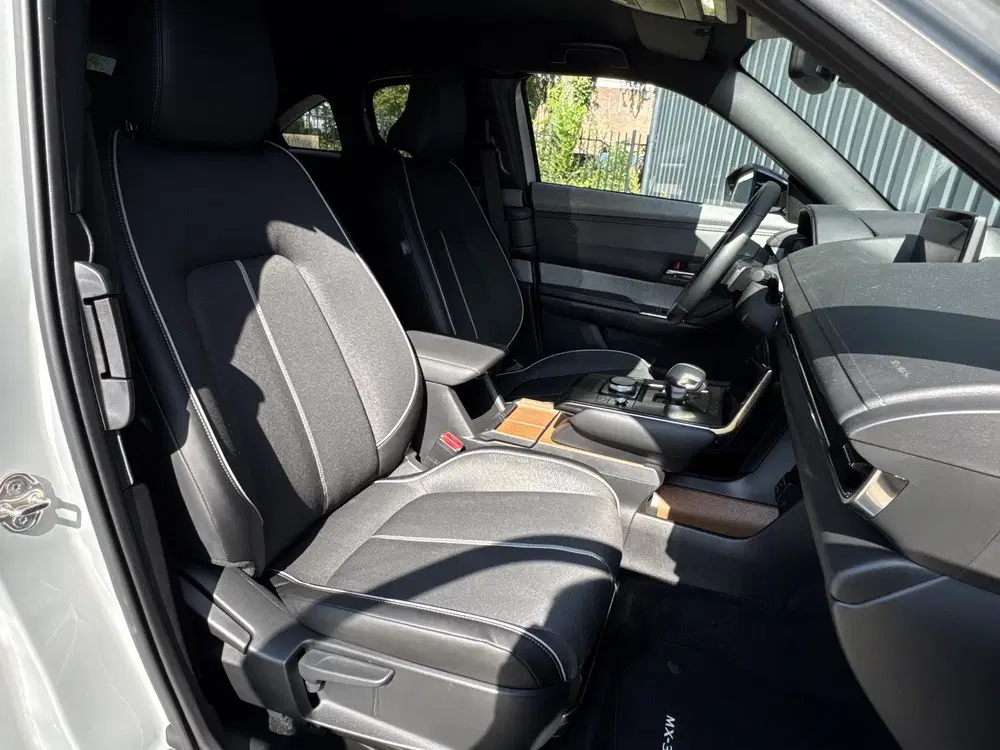 Mazda MX-30 e-SkyActiv R-EV PHEV 170 Makoto Memory Bos uit 2025, foto 4