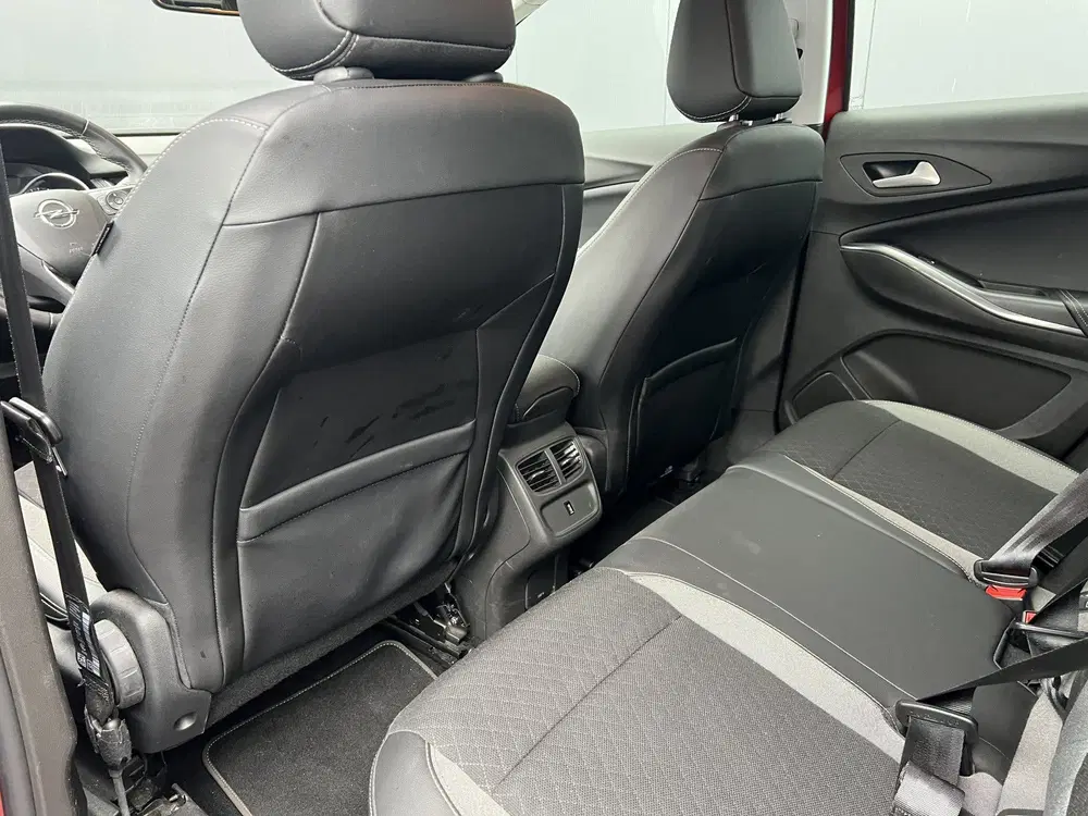 Opel Grandland 1.2 Turbo Business Elegance uit 2021, foto 13