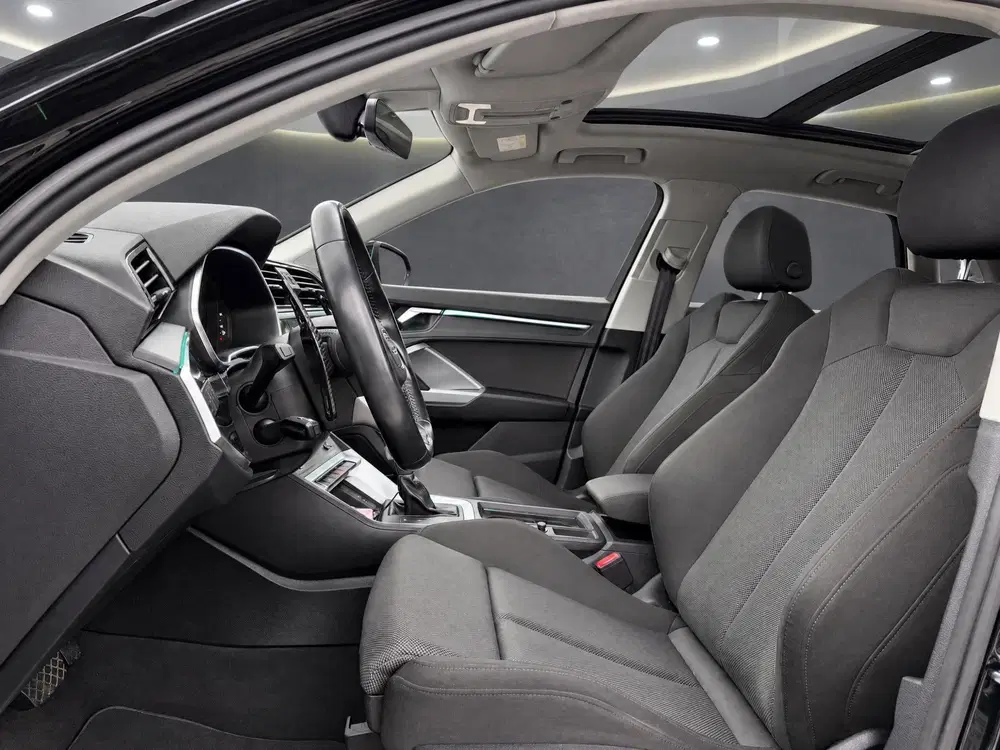 Audi Q3 40 TFSI quattro S-Line met Panorama dak Am uit 2020, foto 13