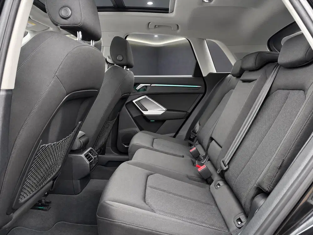 Audi Q3 40 TFSI quattro S-Line met Panorama dak Am uit 2020, foto 15