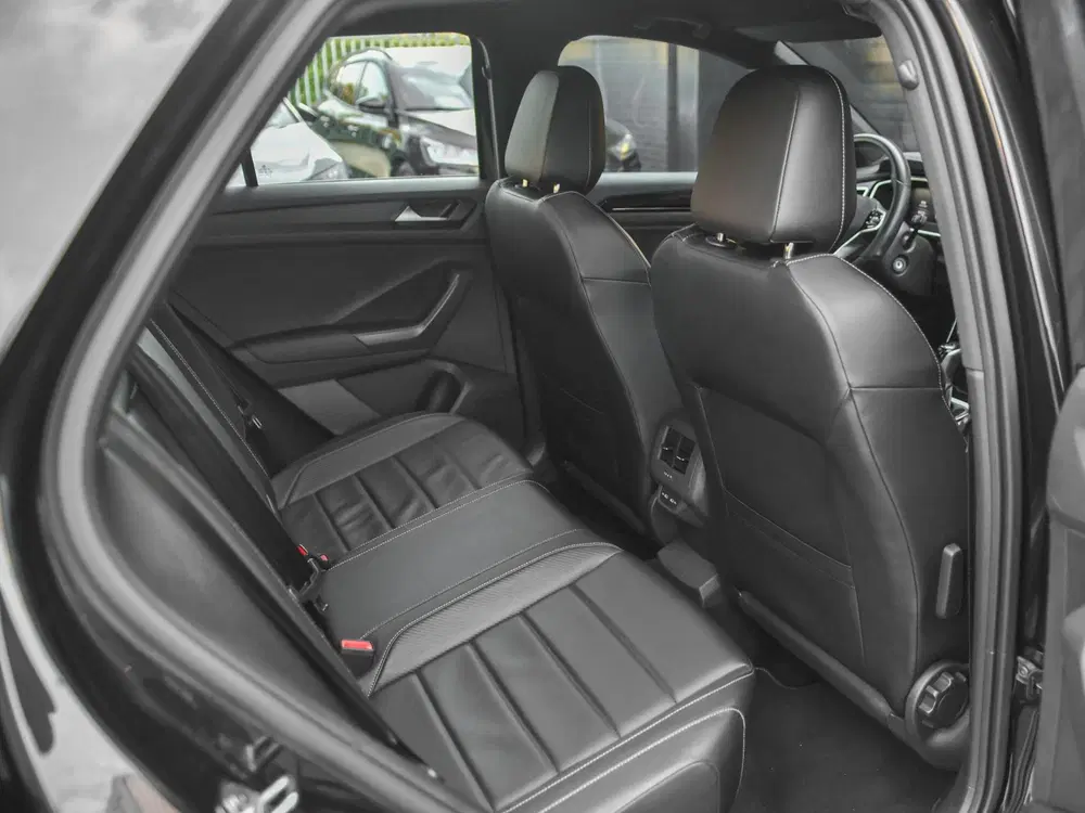 Volkswagen T-Roc 1.5 TSI R-Line Business Leren Bekleding Na uit 2023, foto 14