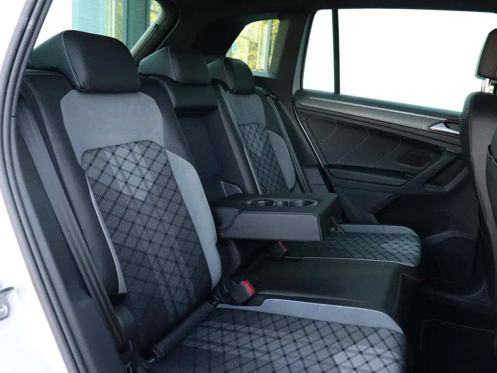Volkswagen Tiguan 1.5 TSI R-Line Business+ uit 2024, foto 10