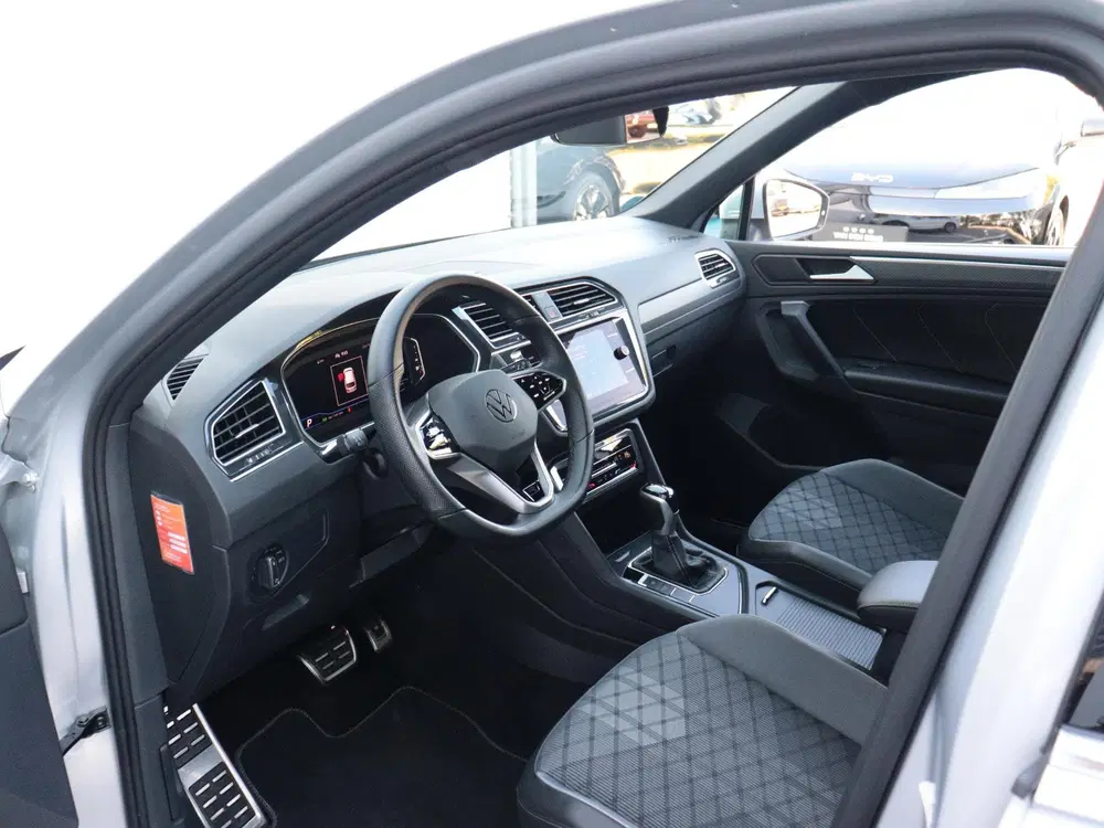 Volkswagen Tiguan 1.5 TSI R-Line Business+ uit 2024, foto 7