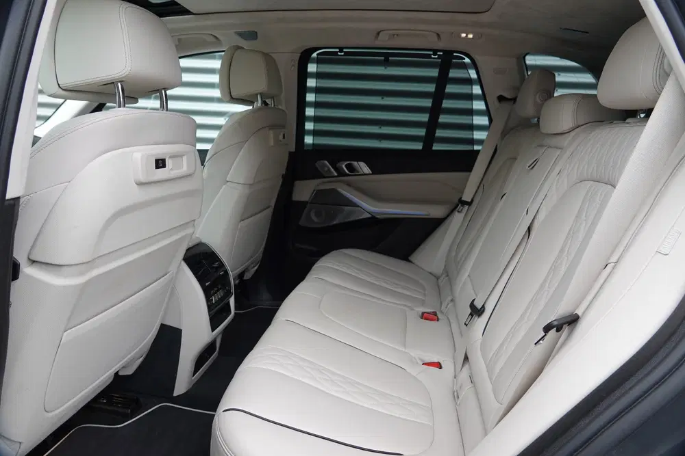 BMW X5 xDrive45e High Executive M-Sport uit 2022, foto 15