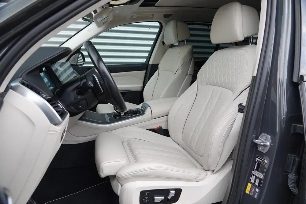 BMW X5 xDrive45e High Executive M-Sport uit 2022, foto 4