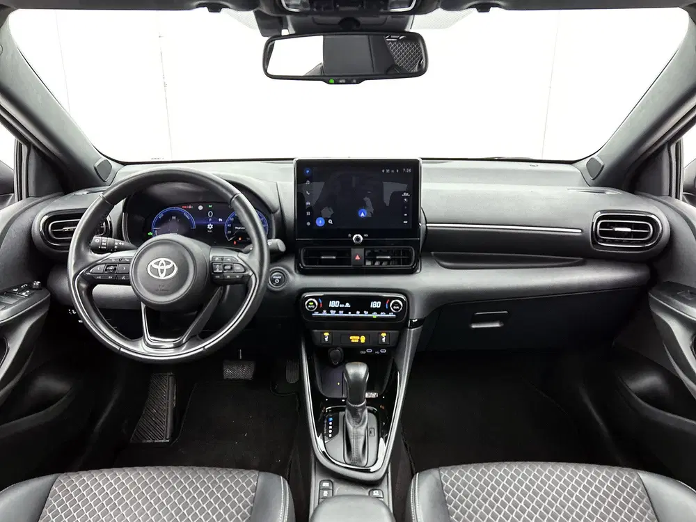 Toyota Yaris Hybrid 130 Executive uit 2025, foto 5