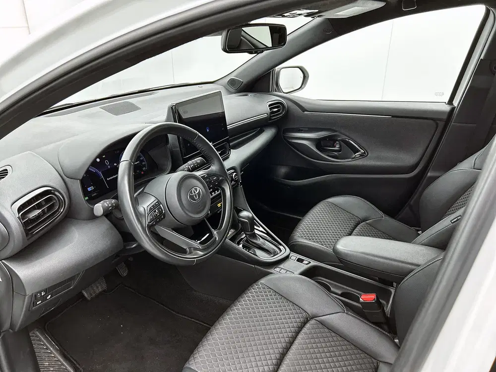 Toyota Yaris Hybrid 130 Executive uit 2025, foto 7