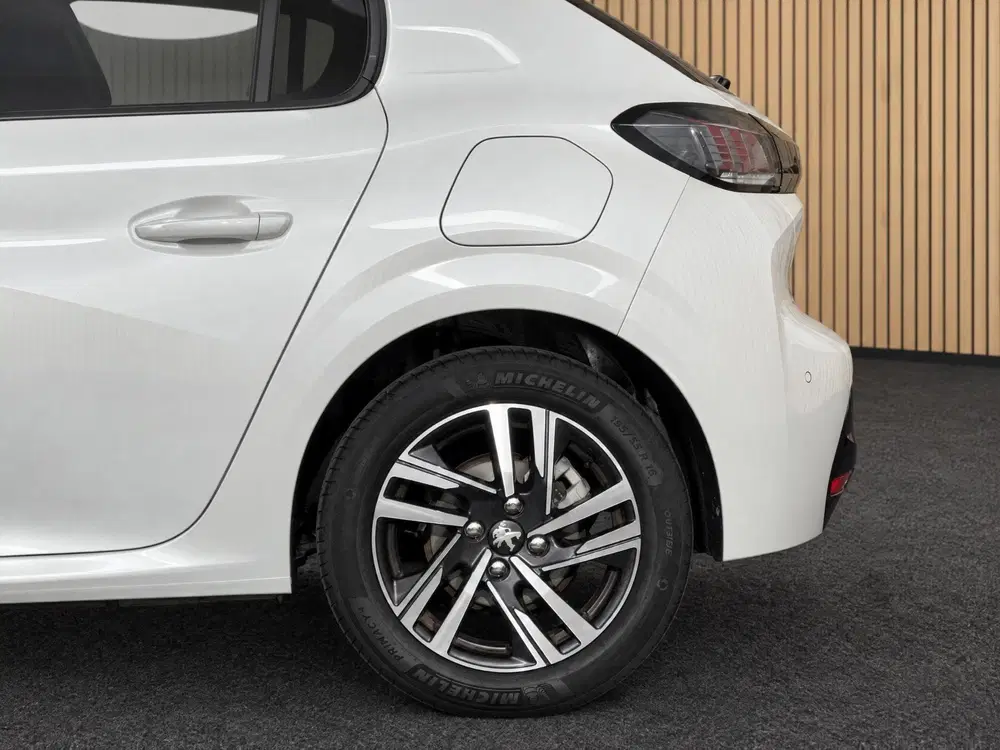 Peugeot 208 1.2 PT Allure Pack uit 2021, foto 10
