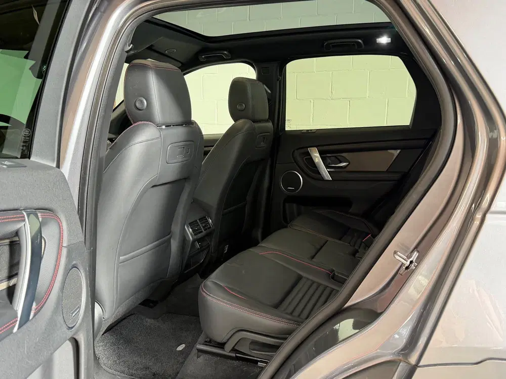 Land Rover Discovery Sport P300e 1.5 R-Dynamic SE uit 2021, foto 8