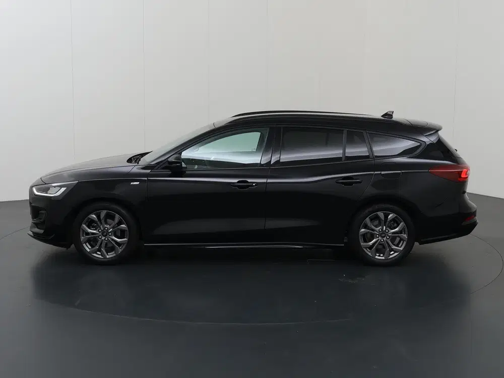 Ford Focus 1.0 EcoBoost Hybrid ST Line Automaat uit 2022, foto 5