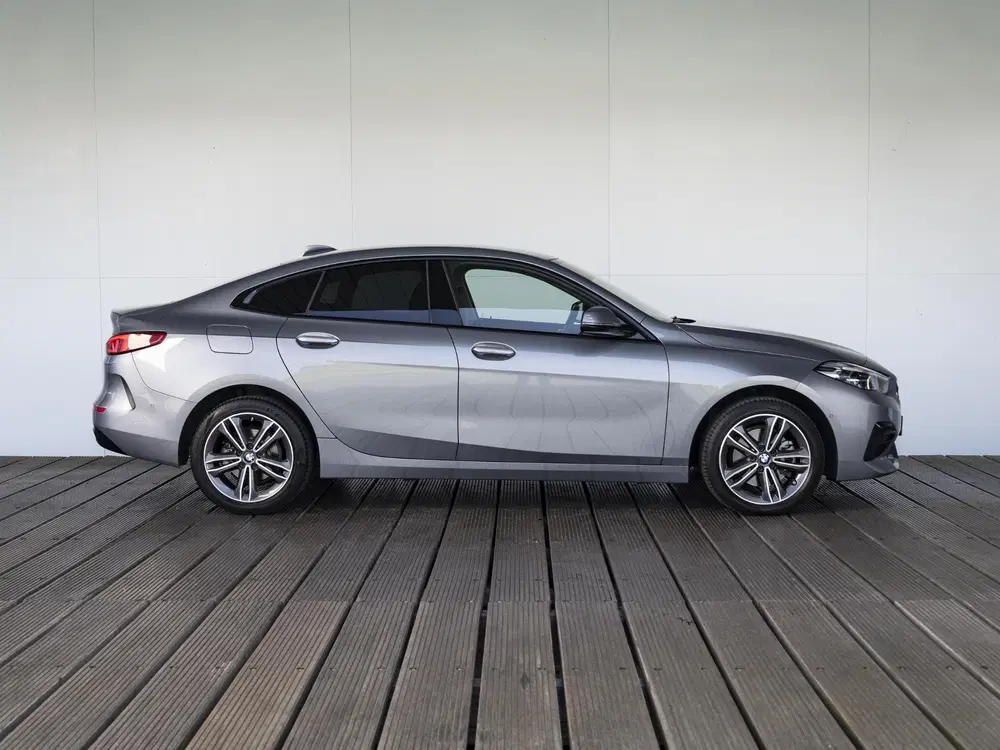 BMW 2-serie Gran Coupé 218i uit 2023, foto 4