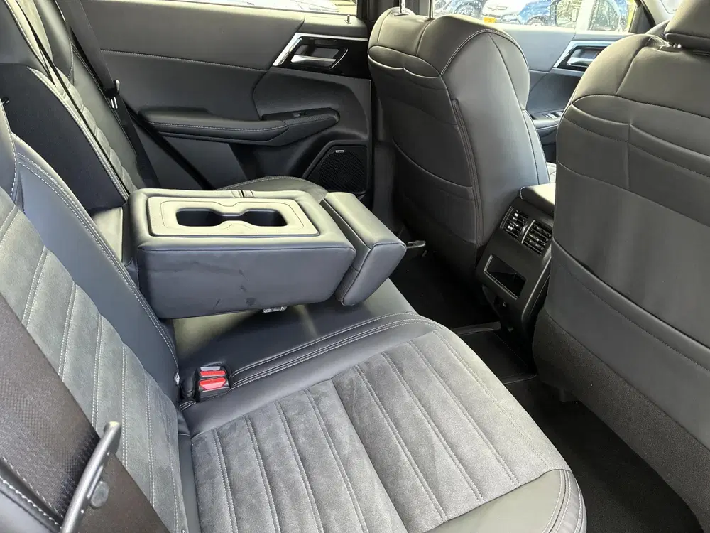 Mitsubishi Outlander 2.4 PHEV Intense Nieuw uit voorraad lev uit 2026, foto 14
