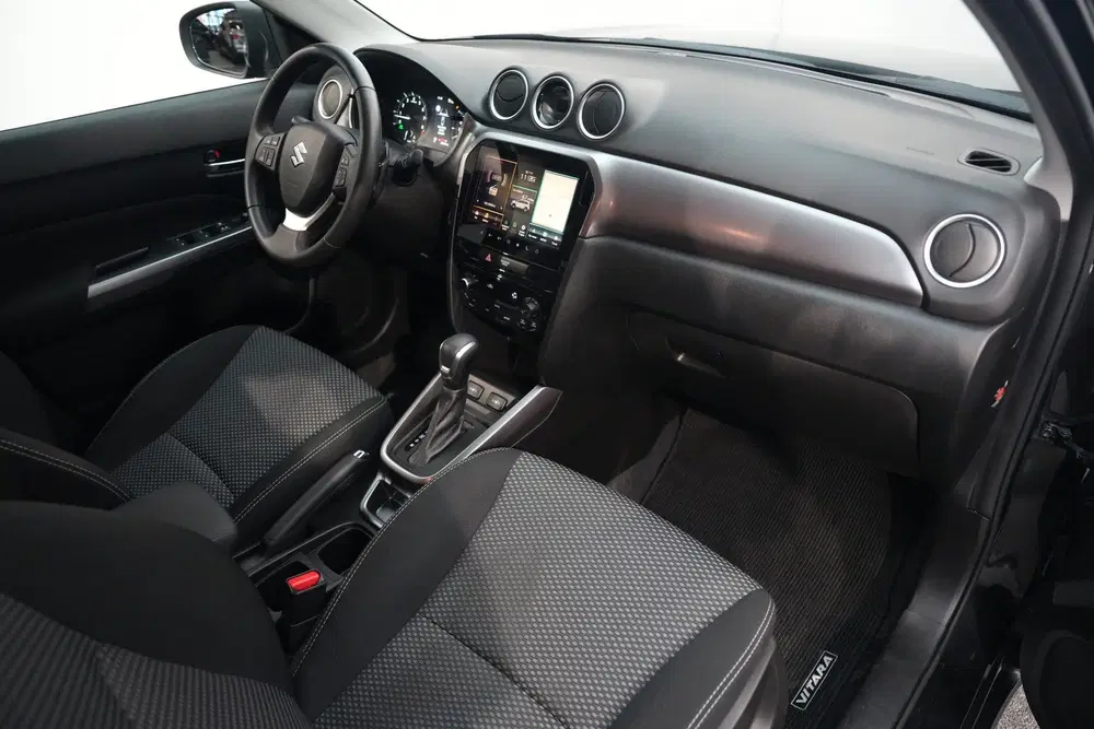 Suzuki Vitara 1.5 Hybrid Style NAVI CAMERA ADAP. uit 2025, foto 12