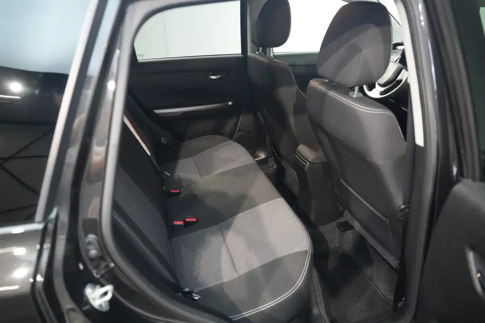 Suzuki Vitara 1.5 Hybrid Style NAVI CAMERA ADAP. uit 2025, foto 13