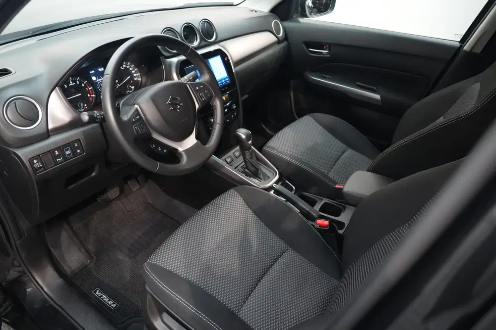 Suzuki Vitara 1.5 Hybrid Style NAVI CAMERA ADAP. uit 2025, foto 7