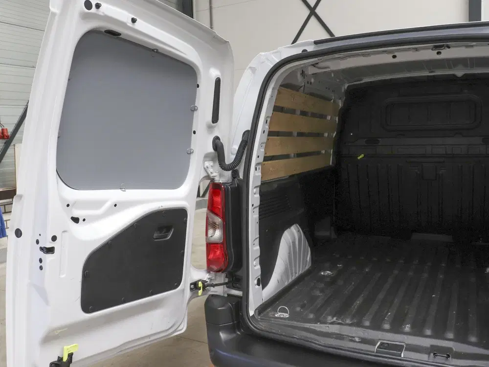 Opel Combo 1.5D L1H1 Edition Airco Navigatie Trekhaak uit 2023, foto 10