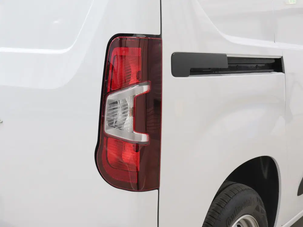 Opel Combo 1.5D L1H1 Edition Airco Navigatie Trekhaak uit 2023, foto 15