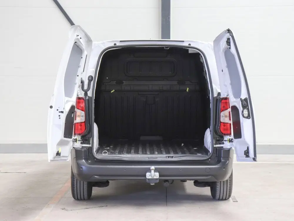 Opel Combo 1.5D L1H1 Edition Airco Navigatie Trekhaak uit 2023, foto 3
