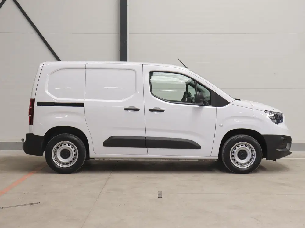 Opel Combo 1.5D L1H1 Edition Airco Navigatie Trekhaak uit 2023, foto 7