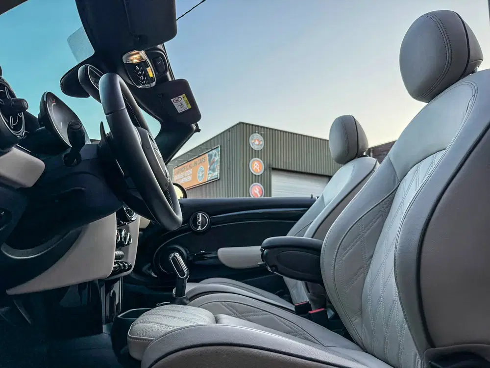 Mini Cabrio 2.0 John Cooper Works JCW Pack F1 aut 231p uit 2023, foto 14