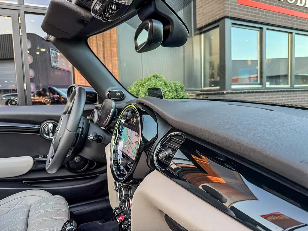 Mini Cabrio 2.0 John Cooper Works JCW Pack F1 aut 231p uit 2023, foto 2