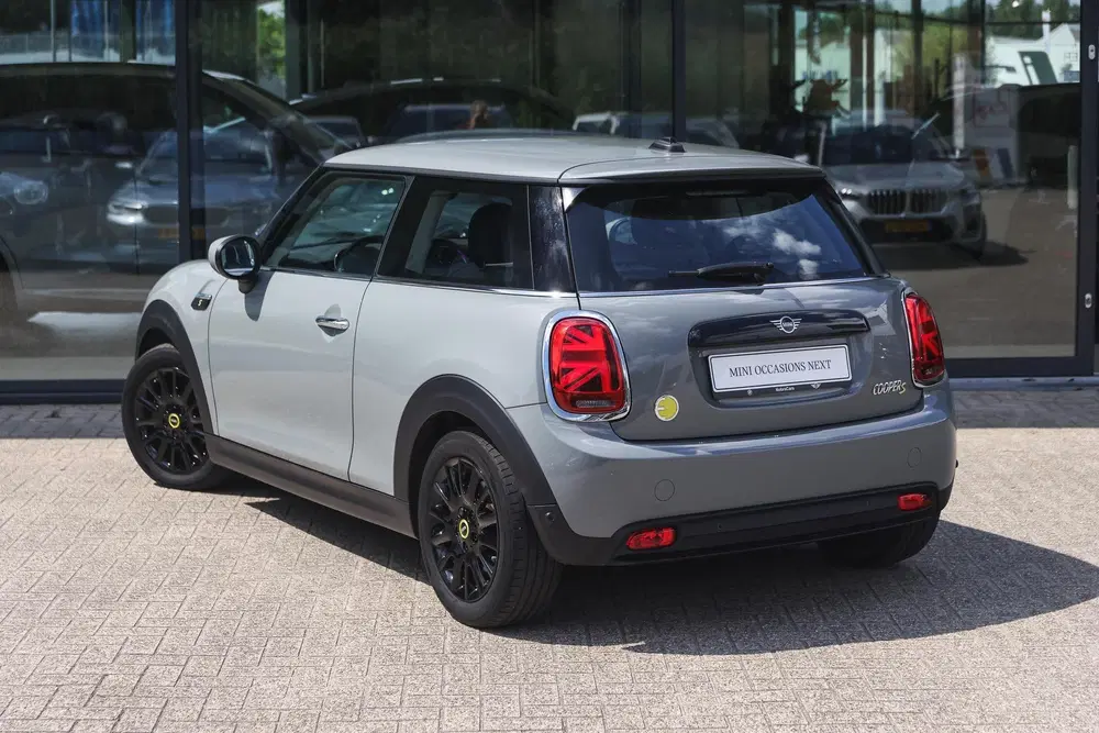 Mini Electric Classic uit 2022, foto 2