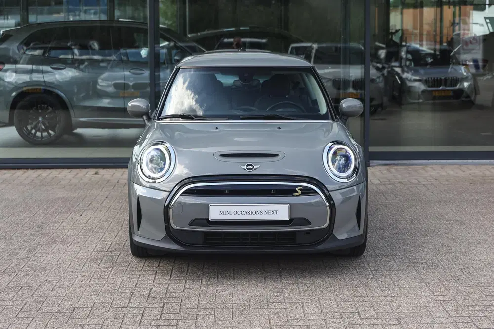 Mini Electric Classic uit 2022, foto 5