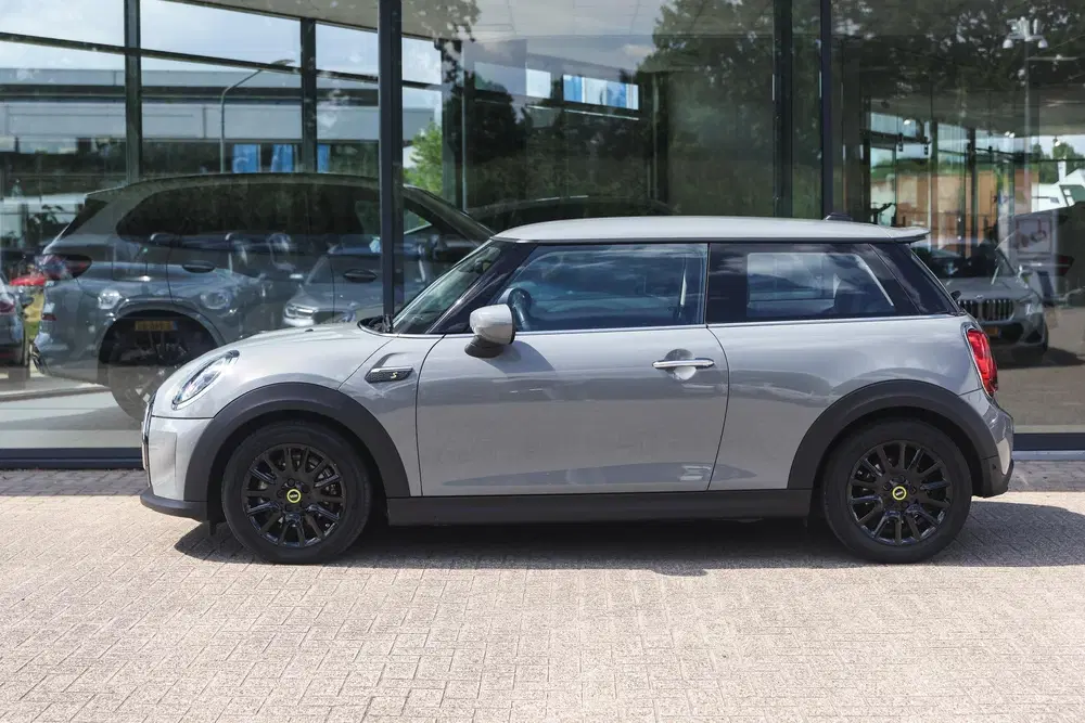 Mini Electric Classic uit 2022, foto 7