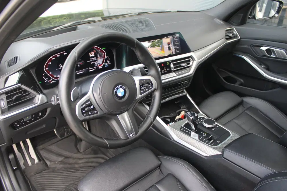 BMW 3-serie 330e M-Sport Shadow uit 2021, foto 11