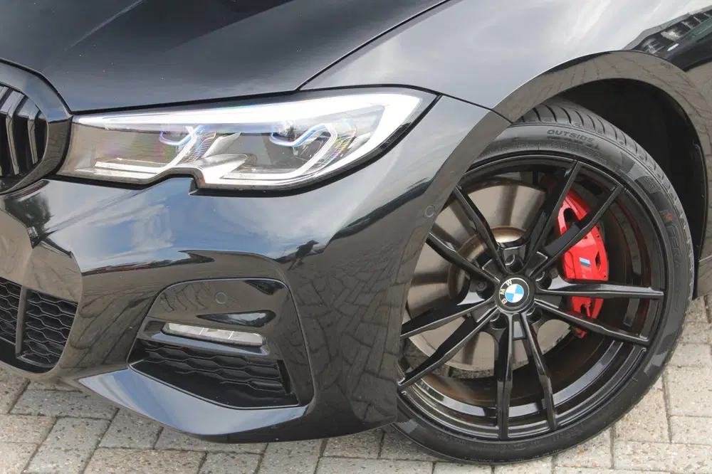 BMW 3-serie 330e M-Sport Shadow uit 2021, foto 6