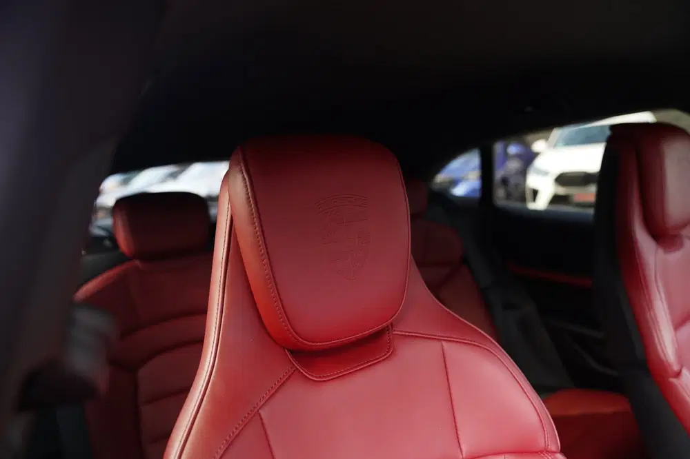 Porsche Taycan 4S 93 kWh uit 2021, foto 7