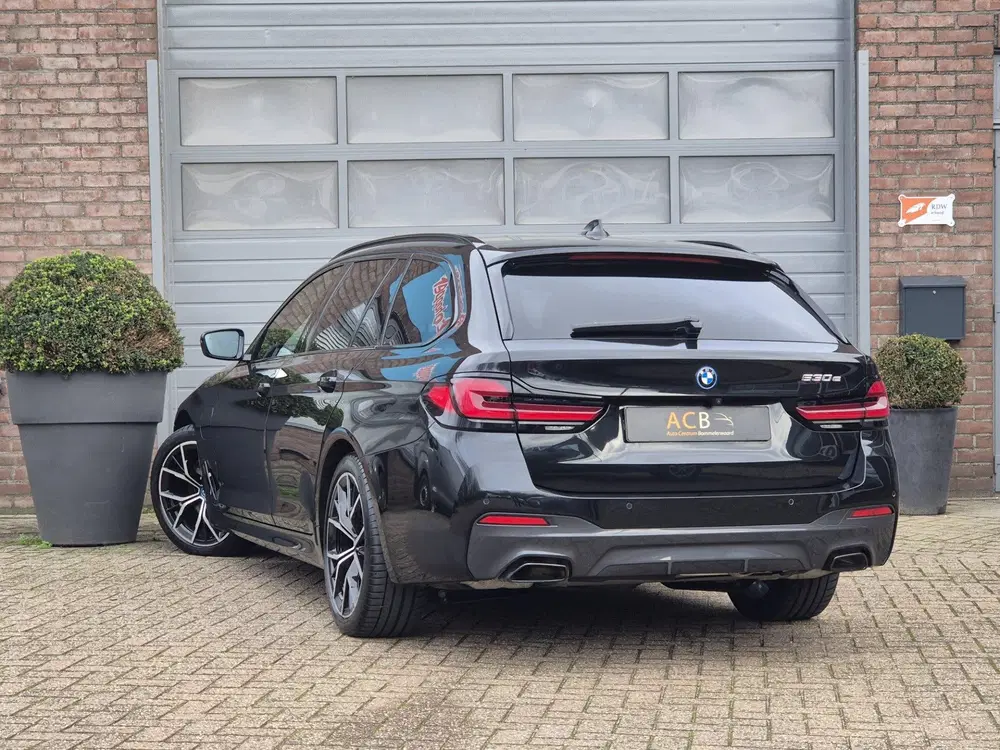 BMW 5-serie 5 Serie 530 e M-Sport Hybride Schuifdak uit 2022, foto 14