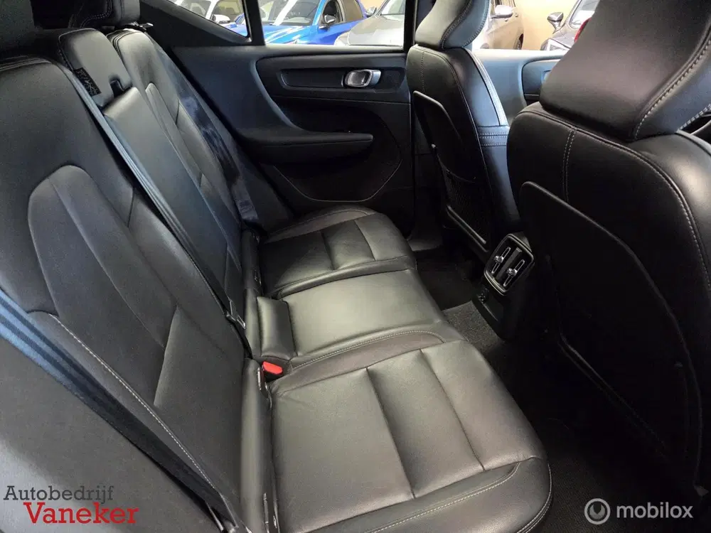 Volvo XC40 1.5 T4 Recharge Inscription Expression Fus uit 2021, foto 9