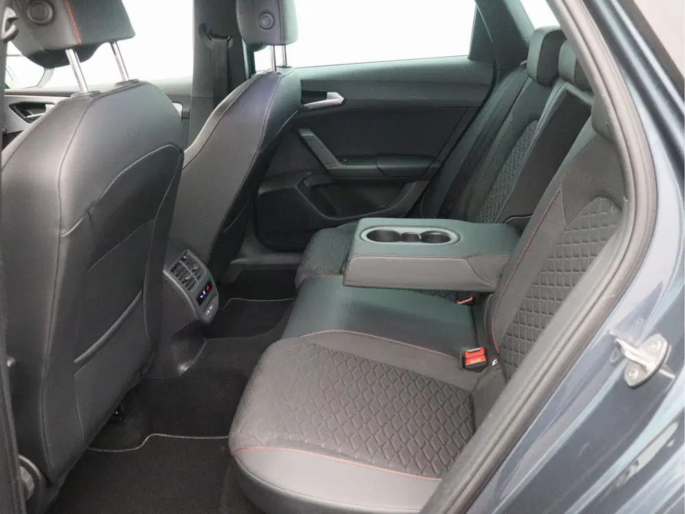 SEAT Leon 1.5 eTSI FR Business Intense uit 2023, foto 12