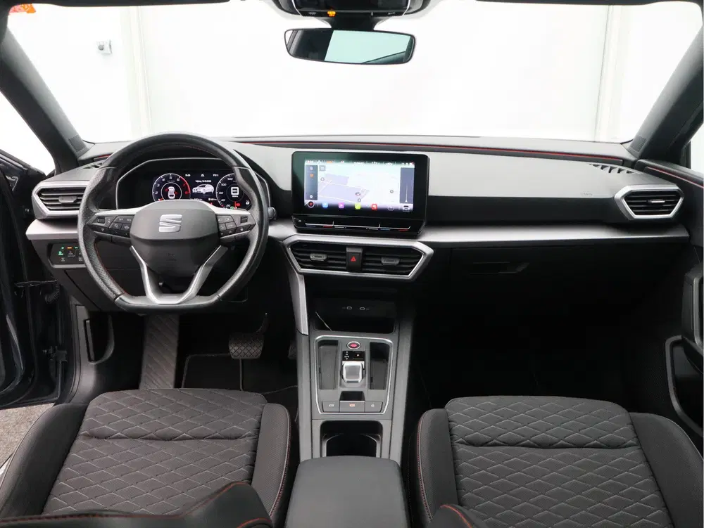 SEAT Leon 1.5 eTSI FR Business Intense uit 2023, foto 2