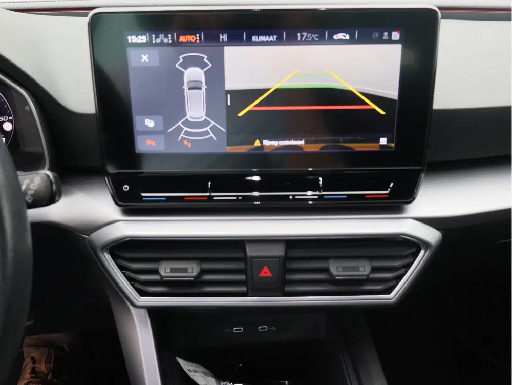 SEAT Leon 1.5 eTSI FR Business Intense uit 2023, foto 3