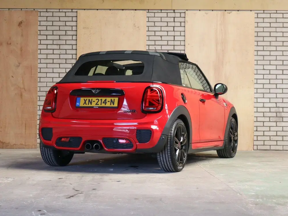 Mini Cabrio 2.0 Cooper S 192pk AUT uit 2019, foto 2
