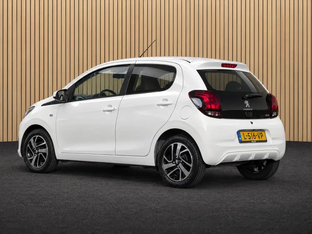 Peugeot 108 1.0 e-VTi Allure uit 2021, foto 2