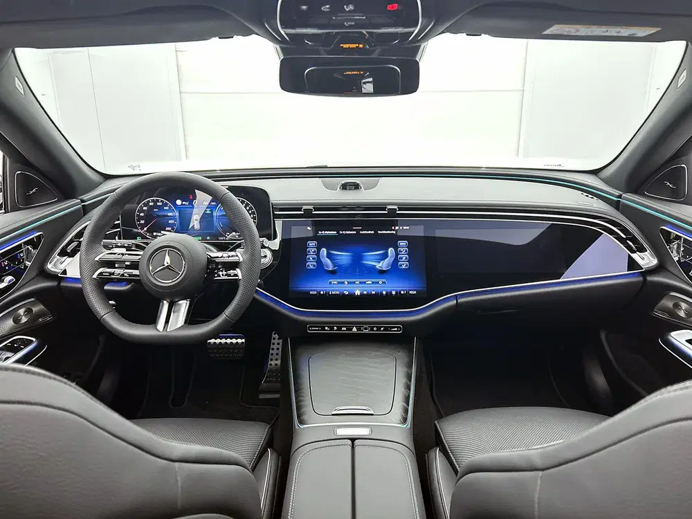 Mercedes-Benz E-Klasse 300 e Sport Edition uit 2026, foto 4