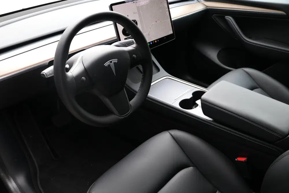 Tesla Model Y Long Range AWD 75 kWh 351PK Panodak 360Vie uit 2021, foto 13