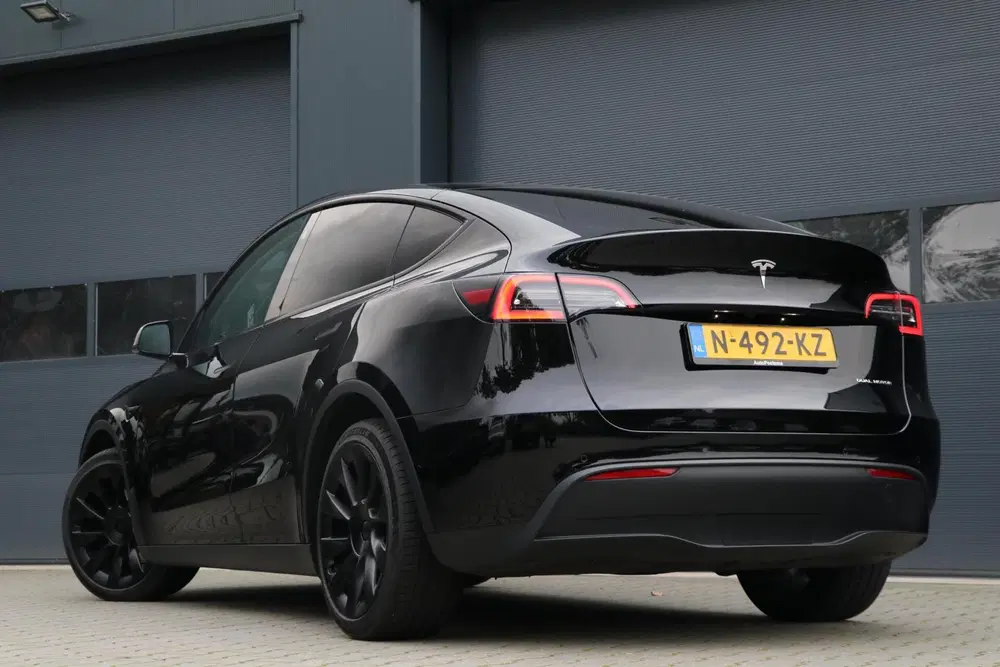 Tesla Model Y Long Range AWD 75 kWh 351PK Panodak 360Vie uit 2021, foto 3