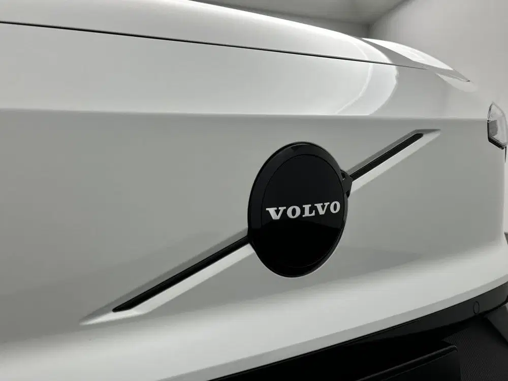 Volvo EX30 P5 Long Range Plus Black Edition Europa uit 2026, foto 10