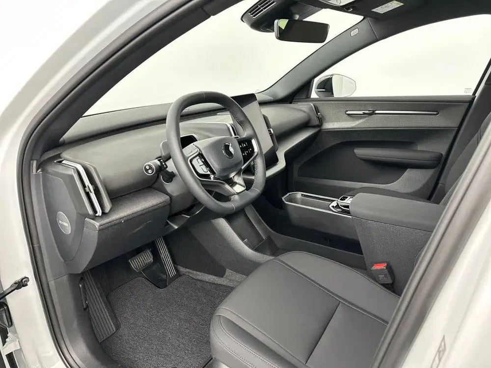 Volvo EX30 P5 Long Range Plus Black Edition Europa uit 2026, foto 14