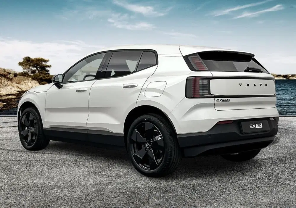 Volvo EX30 P5 Long Range Plus Black Edition Europa uit 2026, foto 4