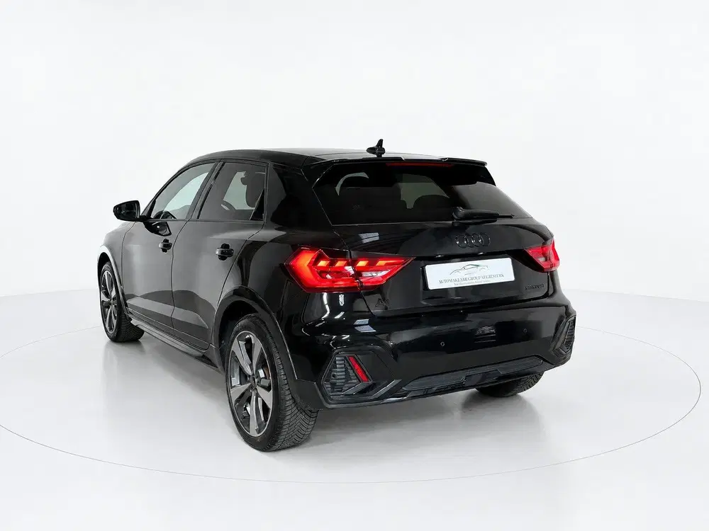 Audi A1 35 TFSI S edition Allstreet uit 2023, foto 10