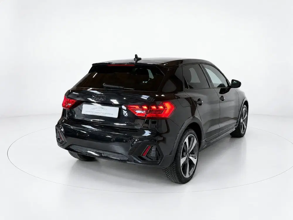 Audi A1 35 TFSI S edition Allstreet uit 2023, foto 2
